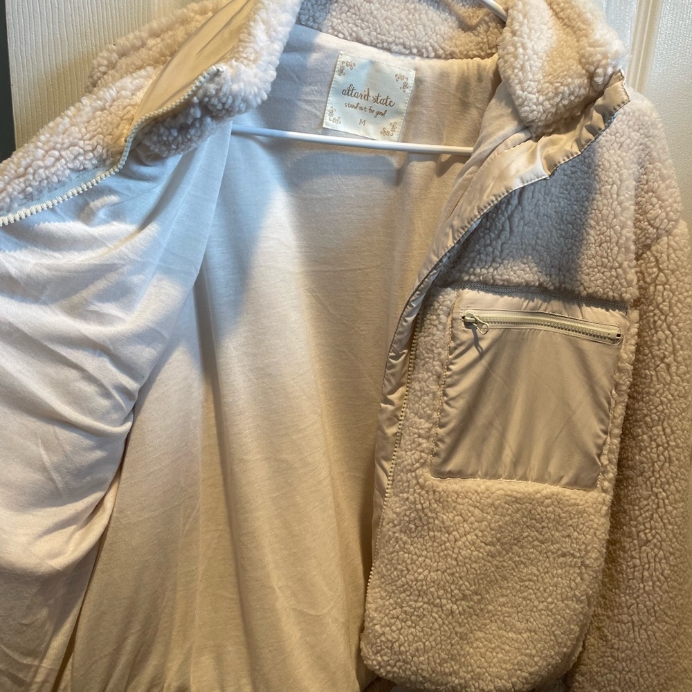 Ivory Sherpa Jacket - Picture 4 of 8